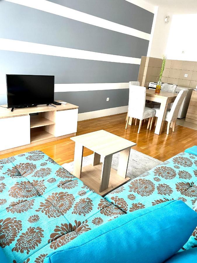 פודגוריצה Naki Apartments מראה חיצוני תמונה
