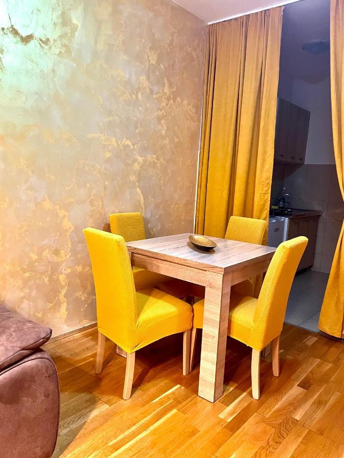 פודגוריצה Naki Apartments מראה חיצוני תמונה
