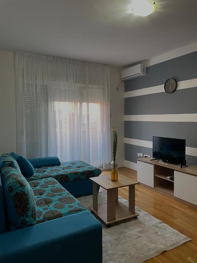 פודגוריצה Naki Apartments מראה חיצוני תמונה