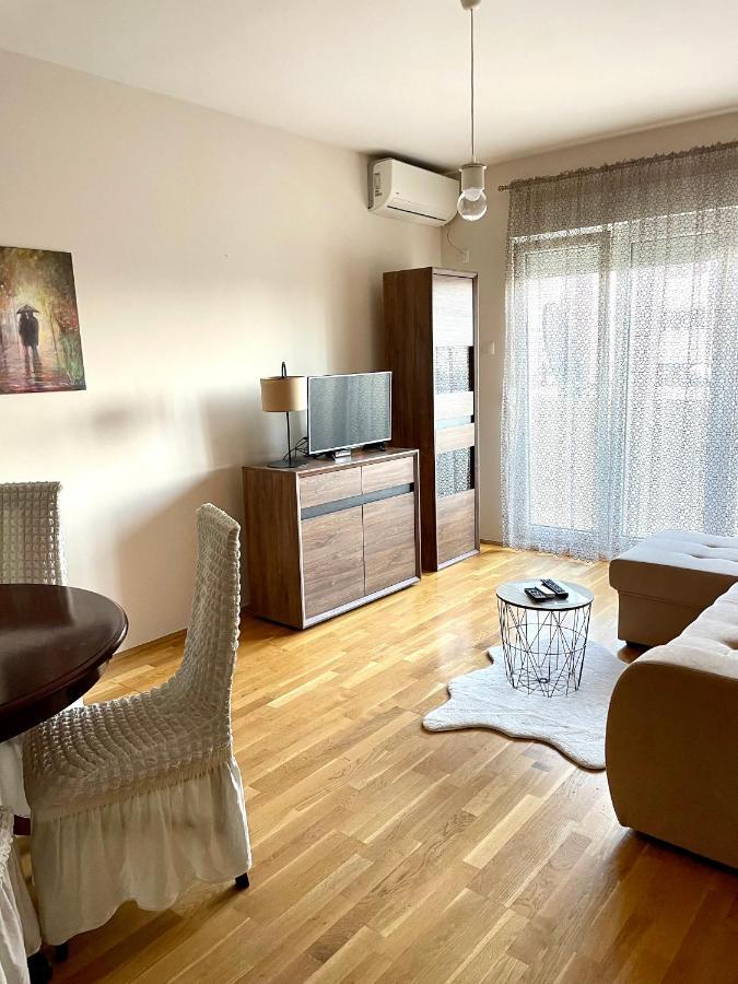 פודגוריצה Naki Apartments מראה חיצוני תמונה