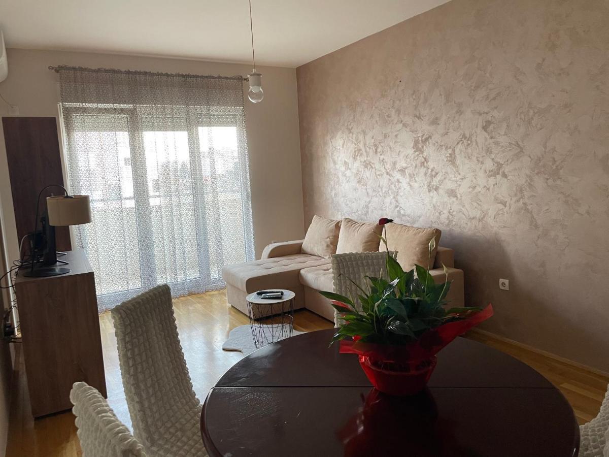 פודגוריצה Naki Apartments מראה חיצוני תמונה
