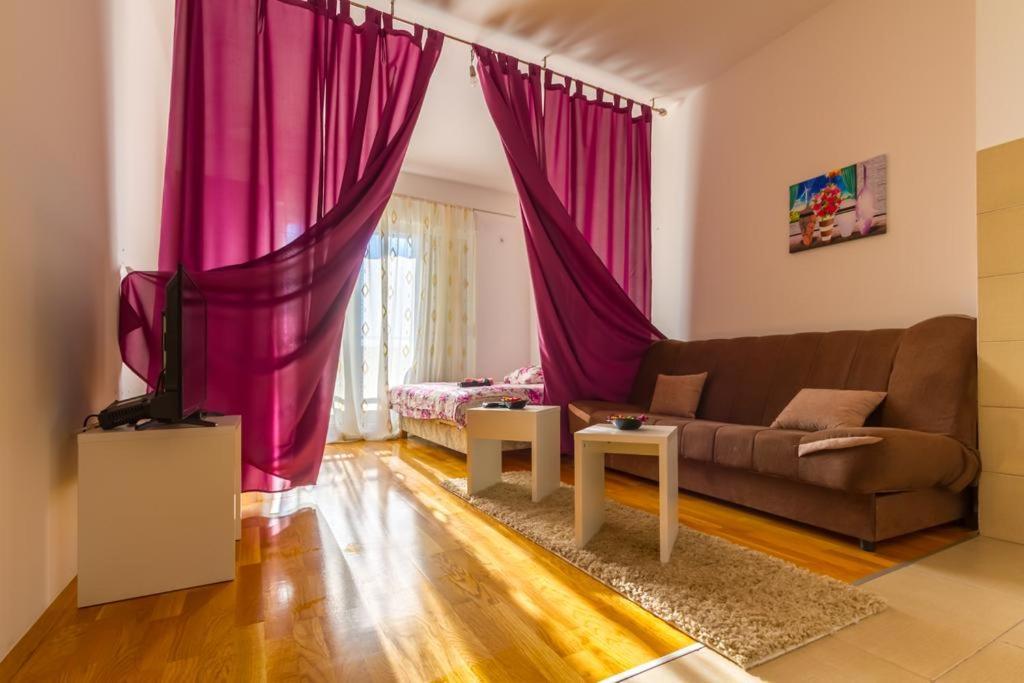 פודגוריצה Naki Apartments מראה חיצוני תמונה
